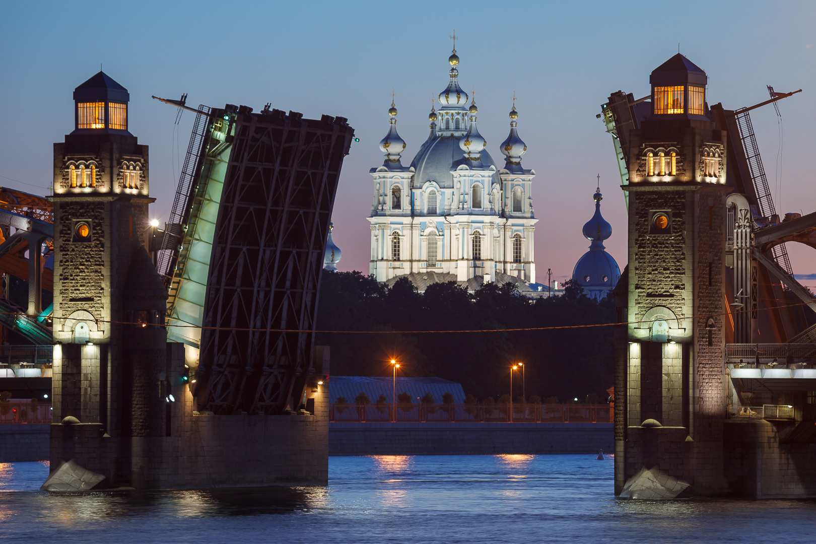Белая ночь. Мост «Петра Великого». 07.06.2009