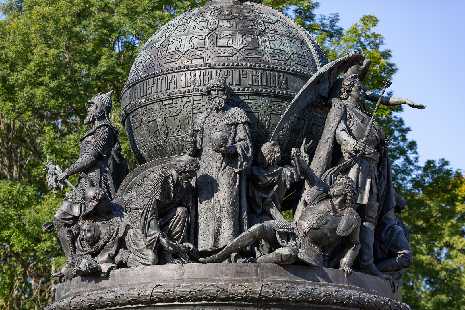Фрагмент памятника «Тысячелетие России». Фото: © Александр Трофимов.