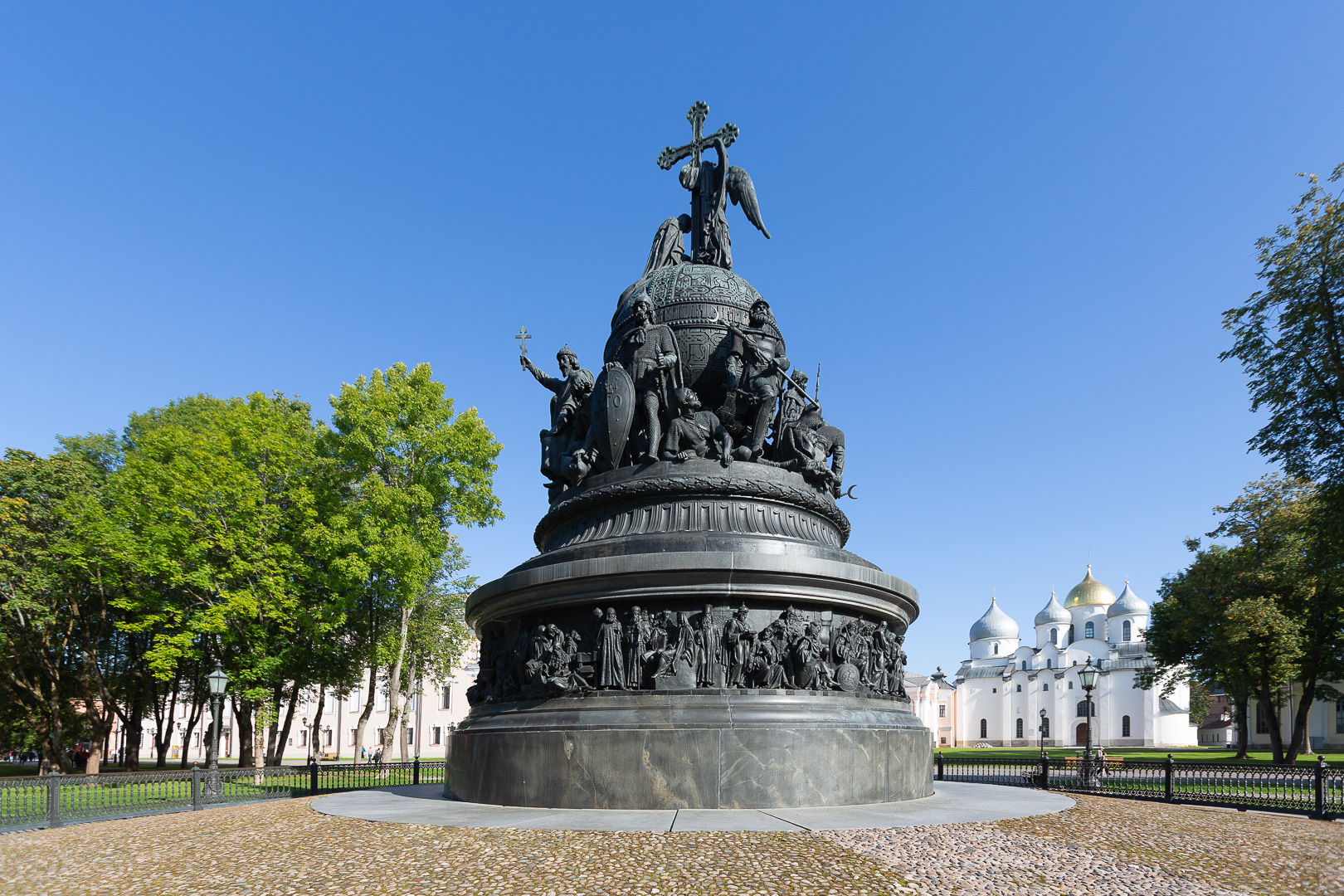 Памятник «Тысячелетие России»  в Новгороде. Фото: @ Александр Трофимов. 2014